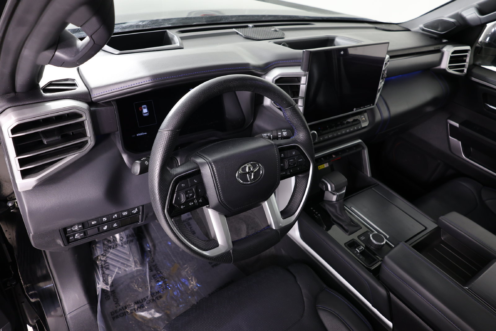 Used 2023 Toyota Sequoia Platinum AWD/4WD image 21