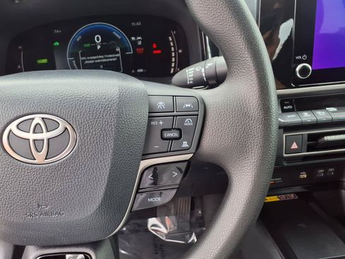 Used 2026 Toyota Camry LE FWD image 21