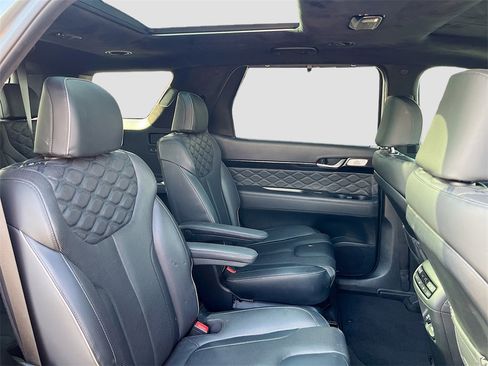 Used 2022 Hyundai Palisade Calligraphy image 30