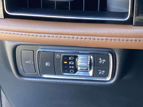 Used 2020 Lincoln Aviator Reserve w/ Equipment Group 202A image 32