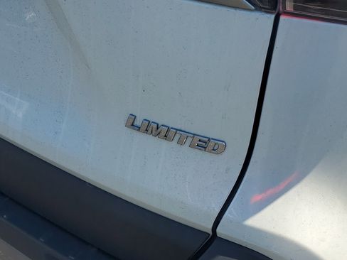 Certified 2021 Toyota RAV4 Limited FWD image 9
