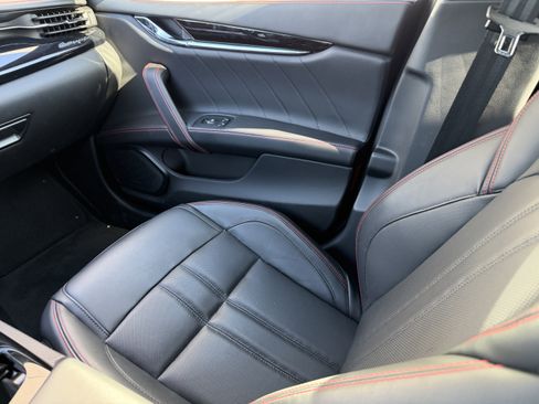 Used 2022 Maserati Quattroporte GT image 21