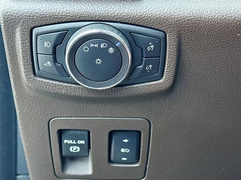 Used 2018 Ford F150 King Ranch w/ Equipment Group 601A Luxury image 10