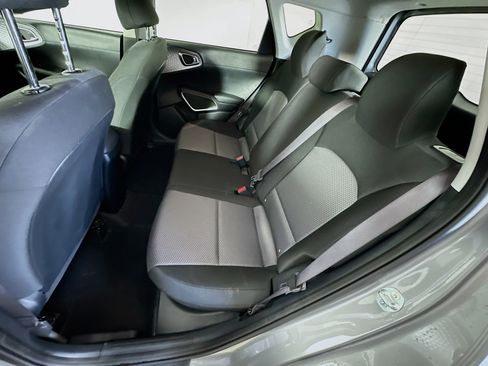 Used 2025 Kia Soul LX w/ LX Technology Package image 27