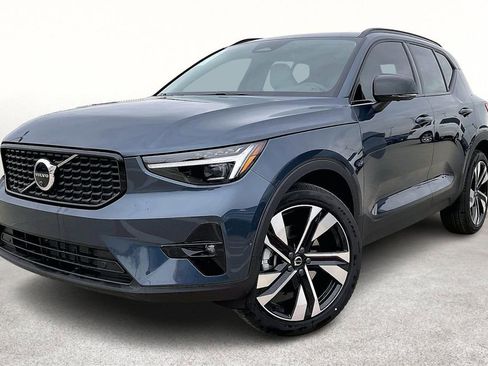 New 2026 Volvo XC40 B5 Ultra w/ Protection Package Premier image 2