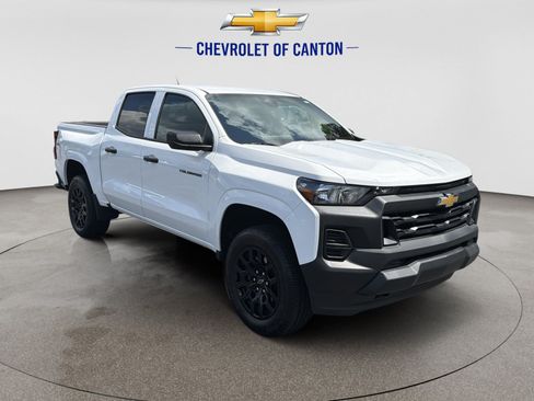 Used 2026 Chevrolet Colorado W/T w/ WT Custom Package AWD/4WD image 3