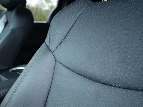 Used 2025 Toyota Sienna Platinum image 31