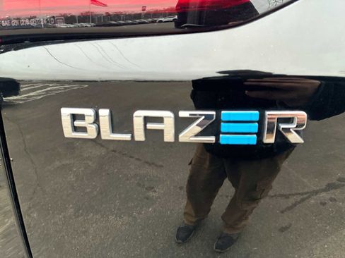Certified 2024 Chevrolet Blazer EV LT image 31