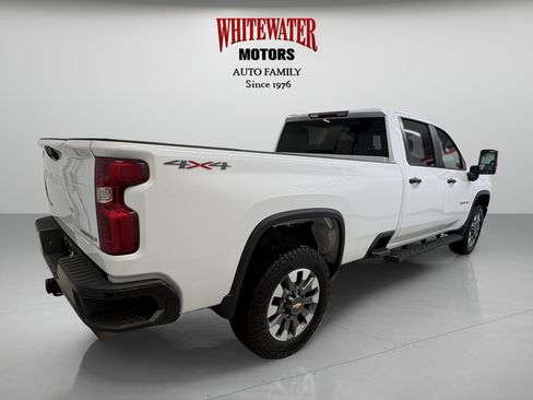 Used 2023 Chevrolet Silverado 2500 Custom w/ Custom Convenience Package AWD/4WD image 4