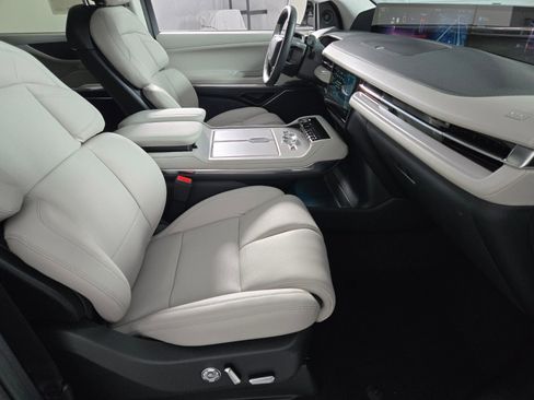 New 2026 Lincoln Navigator Premiere AWD/4WD image 20