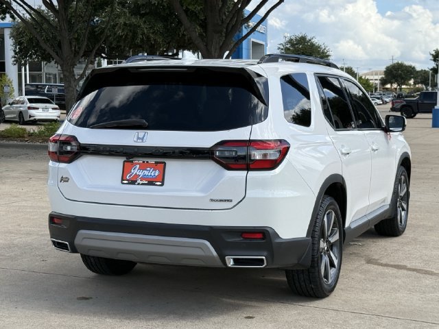 Used 2025 Honda Pilot Touring image 5