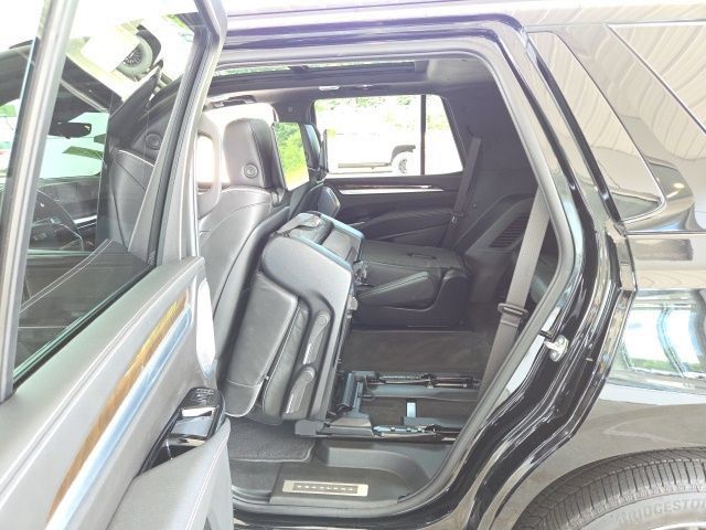Used 2025 Cadillac Escalade Sport Platinum AWD/4WD image 50