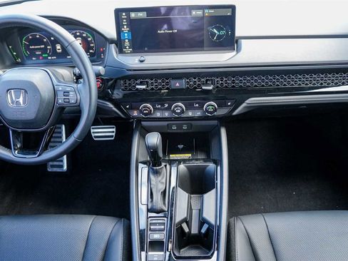 Used 2025 Honda Accord Sport image 10