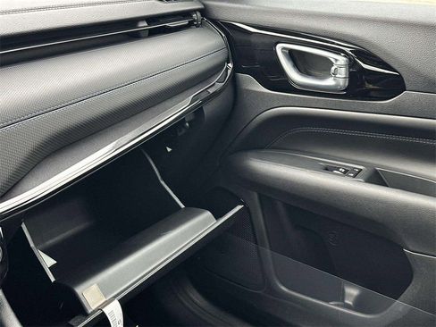 New 2026 Jeep Compass Limited image 14