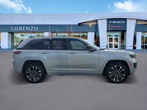 Used 2022 Jeep Grand Cherokee Overland image 4