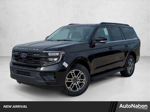 New 2026 Ford Expedition Active image 1