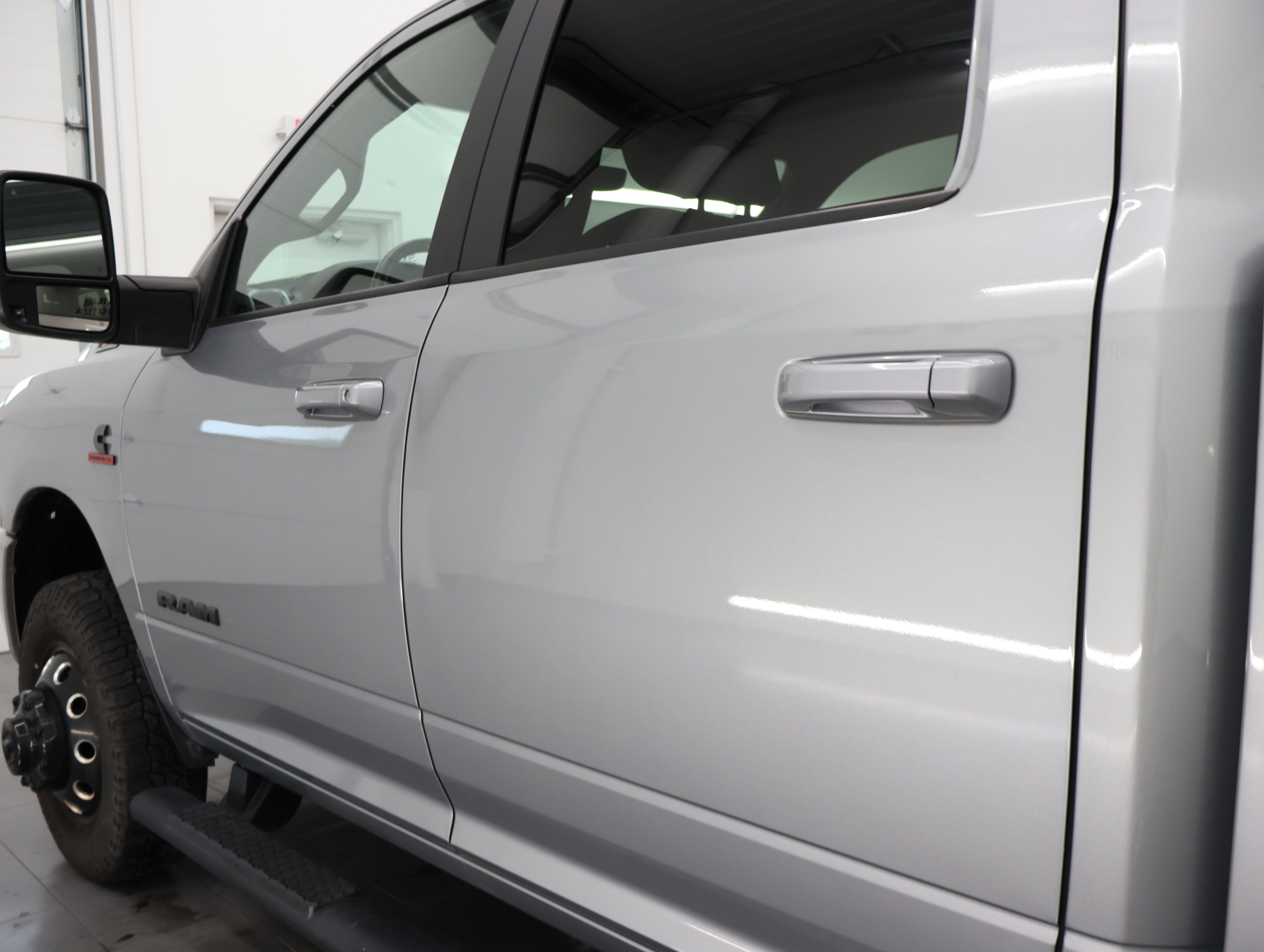Used 2024 RAM 3500 Big Horn w/ Night Edition AWD/4WD image 32