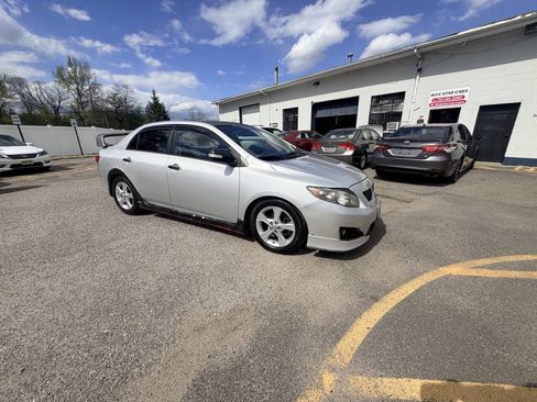 Used 2009 Toyota Corolla XRS FWD image 10