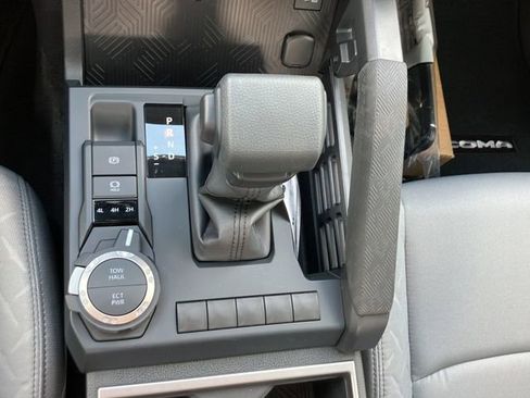New 2026 Toyota Tacoma SR5 image 31