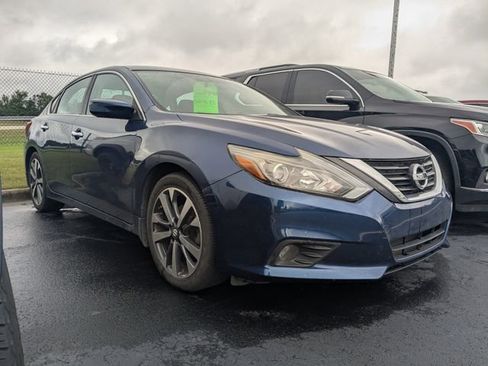 Used 2016 Nissan Altima 2.5 SR FWD image 2