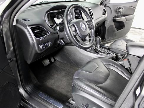 Used 2019 Jeep Cherokee Limited AWD/4WD image 17