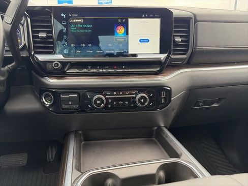 Used 2024 Chevrolet Silverado 3500 LT w/ Convenience Package image 22