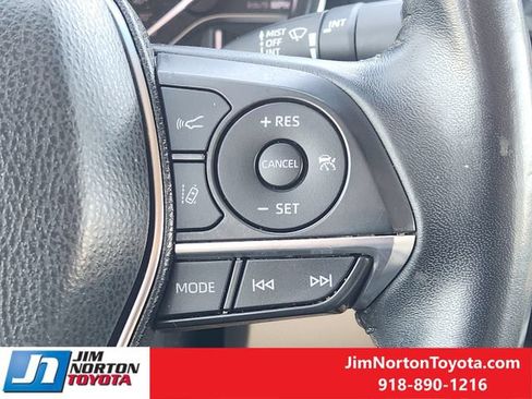 Used 2019 Toyota Camry XLE FWD image 29