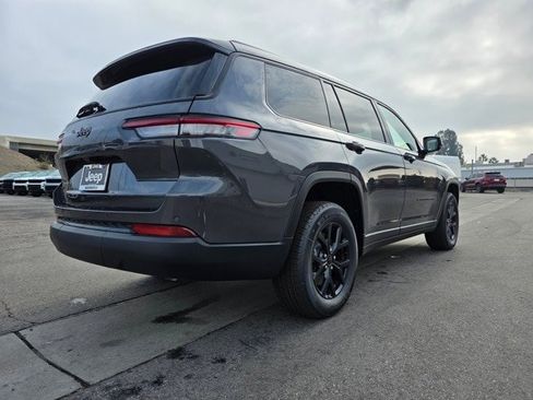 New 2025 Jeep Grand Cherokee L Laredo image 7