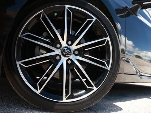 Used 2019 Toyota Avalon Touring FWD image 34