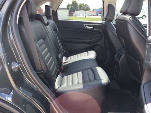 Used 2024 Ford Edge SEL w/ Convenience Package AWD/4WD image 11