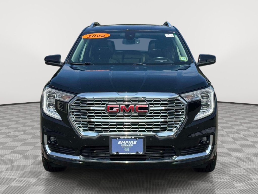 Used 2022 GMC Terrain Denali w/ LPO, 'HIT The Road' Package AWD/4WD image 3