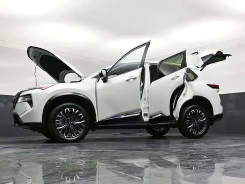 New 2026 Nissan Rogue Platinum w/ Tech Package image 40