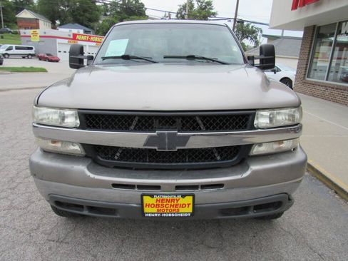 Used 2002 Chevrolet Silverado 2500 LS AWD/4WD image 3