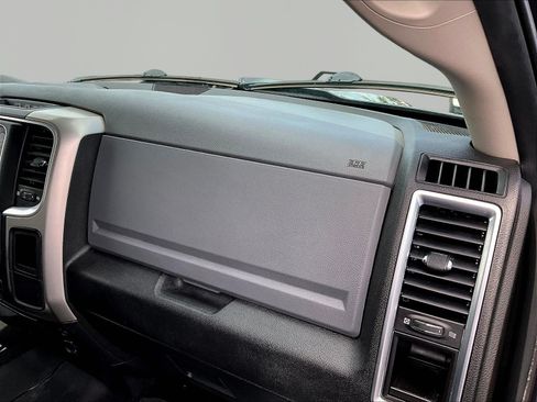 Used 2020 RAM 1500 Classic SLT AWD/4WD image 24