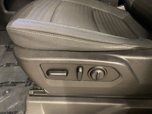 Used 2020 Chevrolet Silverado 1500 LT Trail Boss image 27