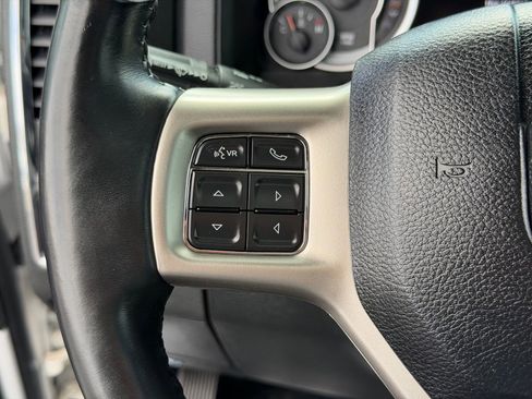 Used 2014 RAM 1500 Laramie w/ Convenience Group image 12