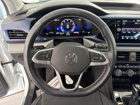 Used 2024 Volkswagen Taos SE w/ Panoramic Sunroof Package AWD/4WD image 25