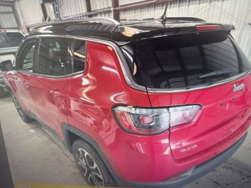 Used 2023 Jeep Compass Limited image 4