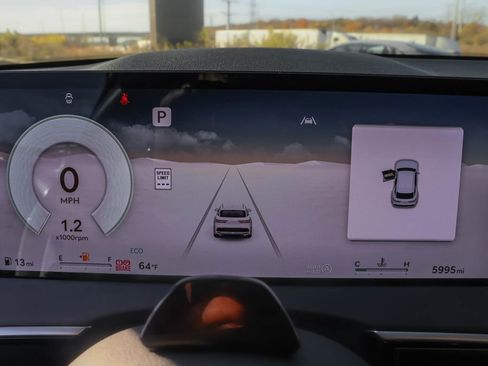 Used 2026 Genesis GV70 2.5T Select image 26