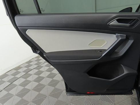 Used 2021 Volkswagen Tiguan S image 26