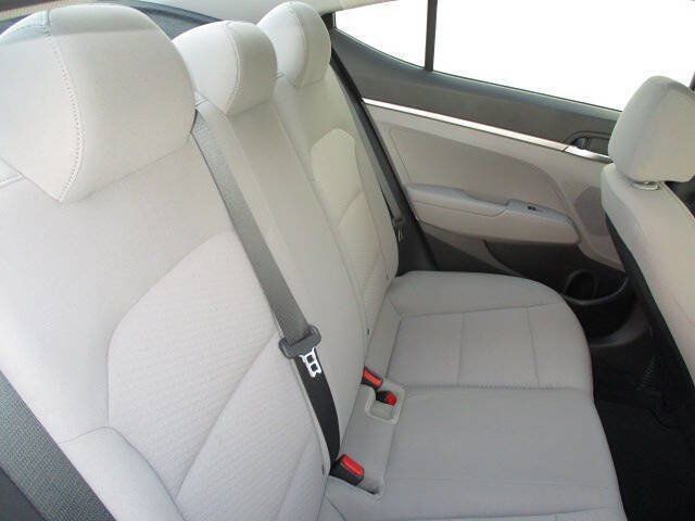 Used 2020 Hyundai Elantra SE FWD image 22
