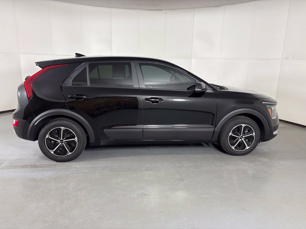 New 2026 Kia Niro LX FWD image 9