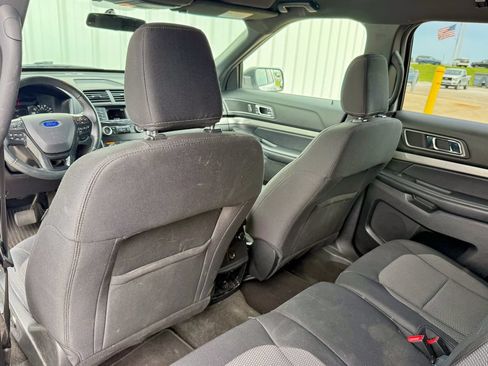 Used 2018 Ford Explorer XLT AWD/4WD image 14