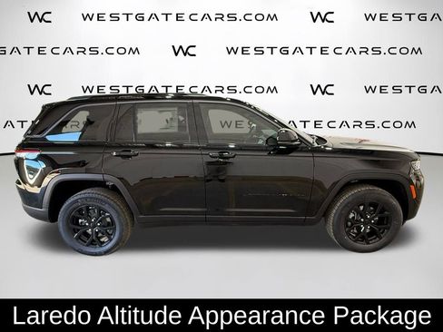 New 2026 Jeep Grand Cherokee Laredo image 5