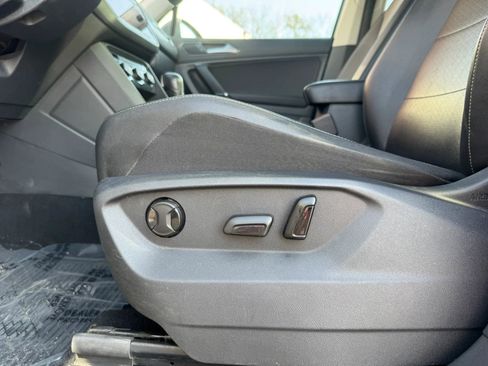Used 2018 Volkswagen Tiguan SEL image 23