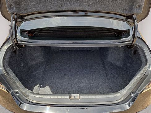 Used 2020 Honda Accord Sport image 12