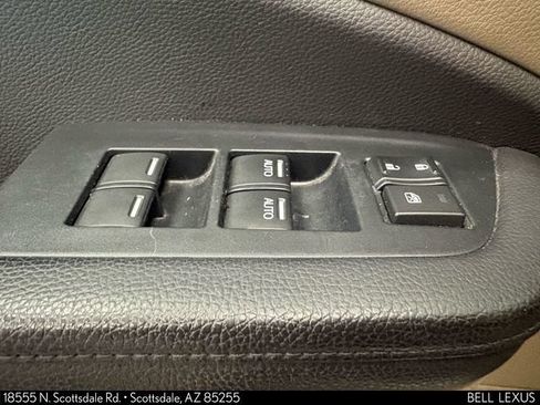 Used 2021 Honda Pilot Touring image 16