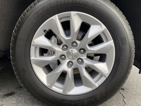 Used 2022 Chevrolet Silverado 1500 Custom image 13