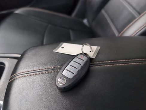 Used 2022 Nissan Sentra SR w/ SR Premium Package image 29