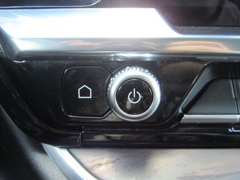 Used 2025 GMC Sierra 1500 SLT image 42